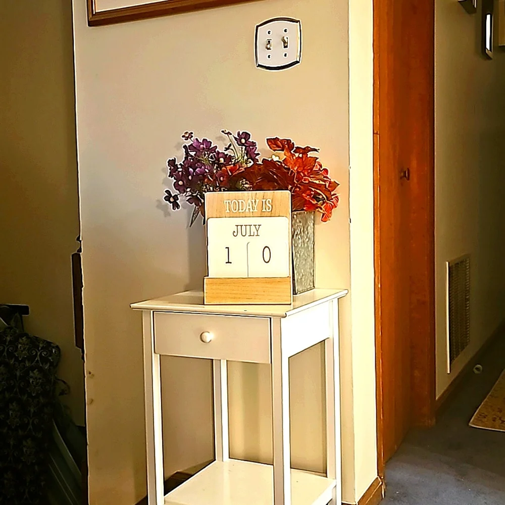 Wooden Tabletop Calendar